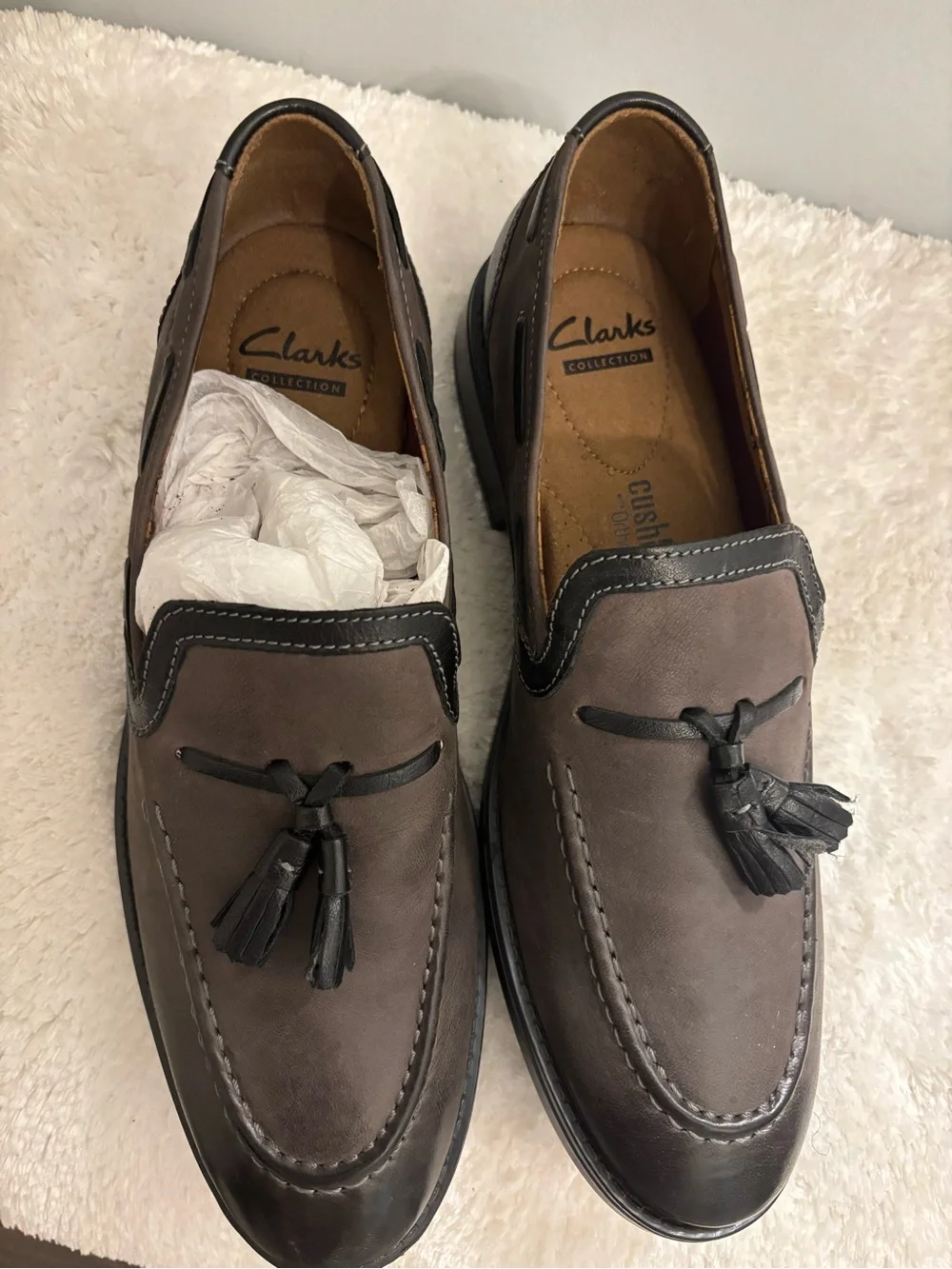 Clarks Men’s Gray-Brown Tassel Slip-On Loafers